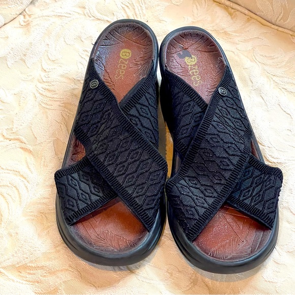 Bzees Vista Black Slide Sandal Comfort Slip On Wedge Heel Women’s Size 9M - Picture 1 of 9